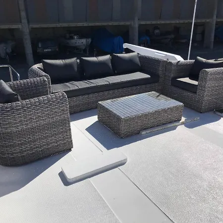 Hotel en barco Toro Barcelona