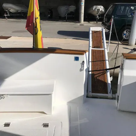 Toro Hotel en barco Barcelona