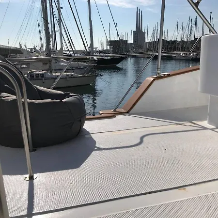 Hotel en barco Toro *