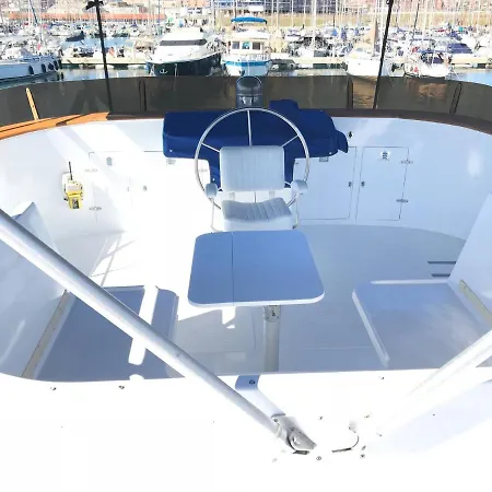 Toro Hotel en barco
